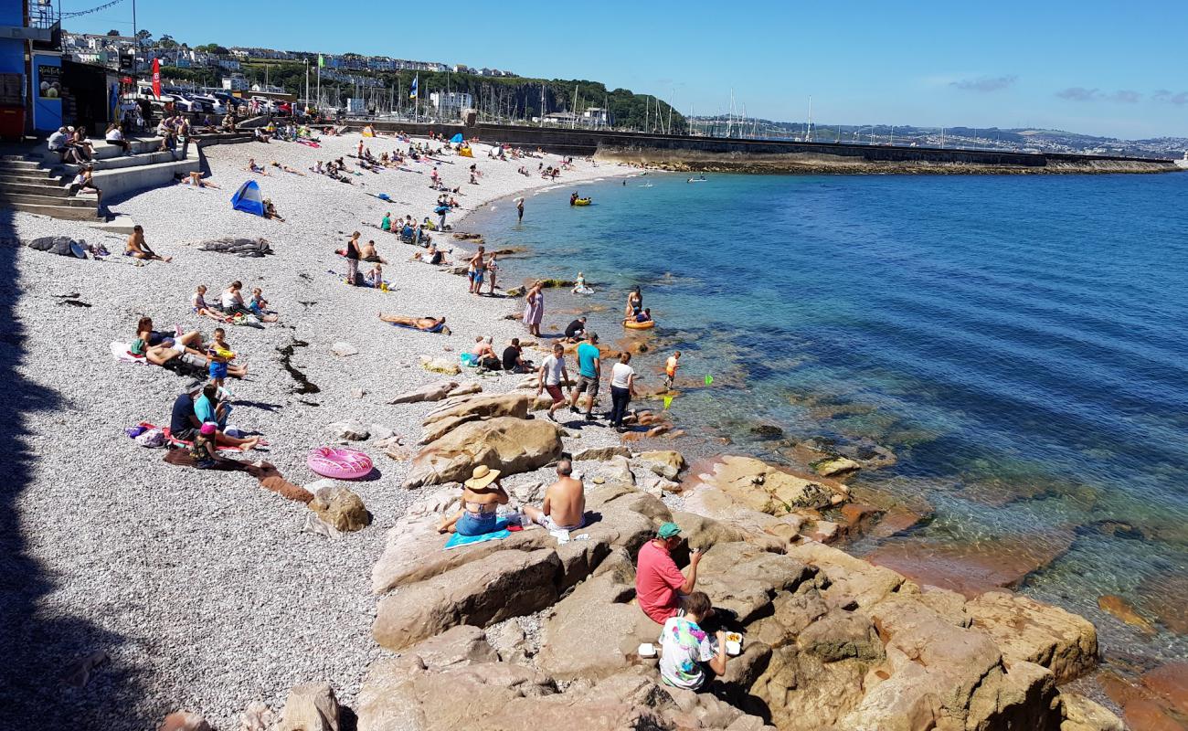 Foto de Breakwater beach con guijarro gris superficie