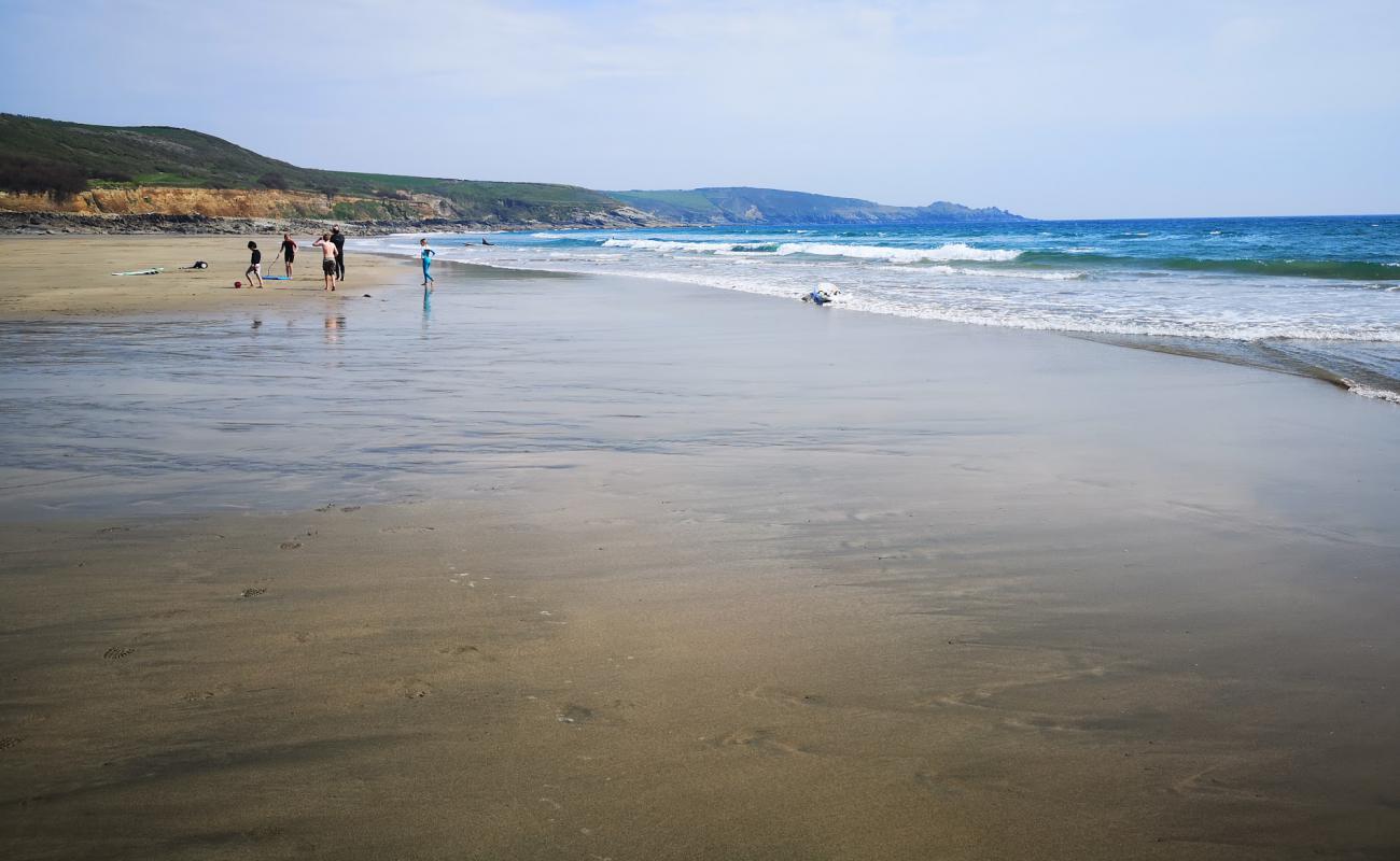 Foto de Playa de Perranuthnoe con guijarro gris superficie