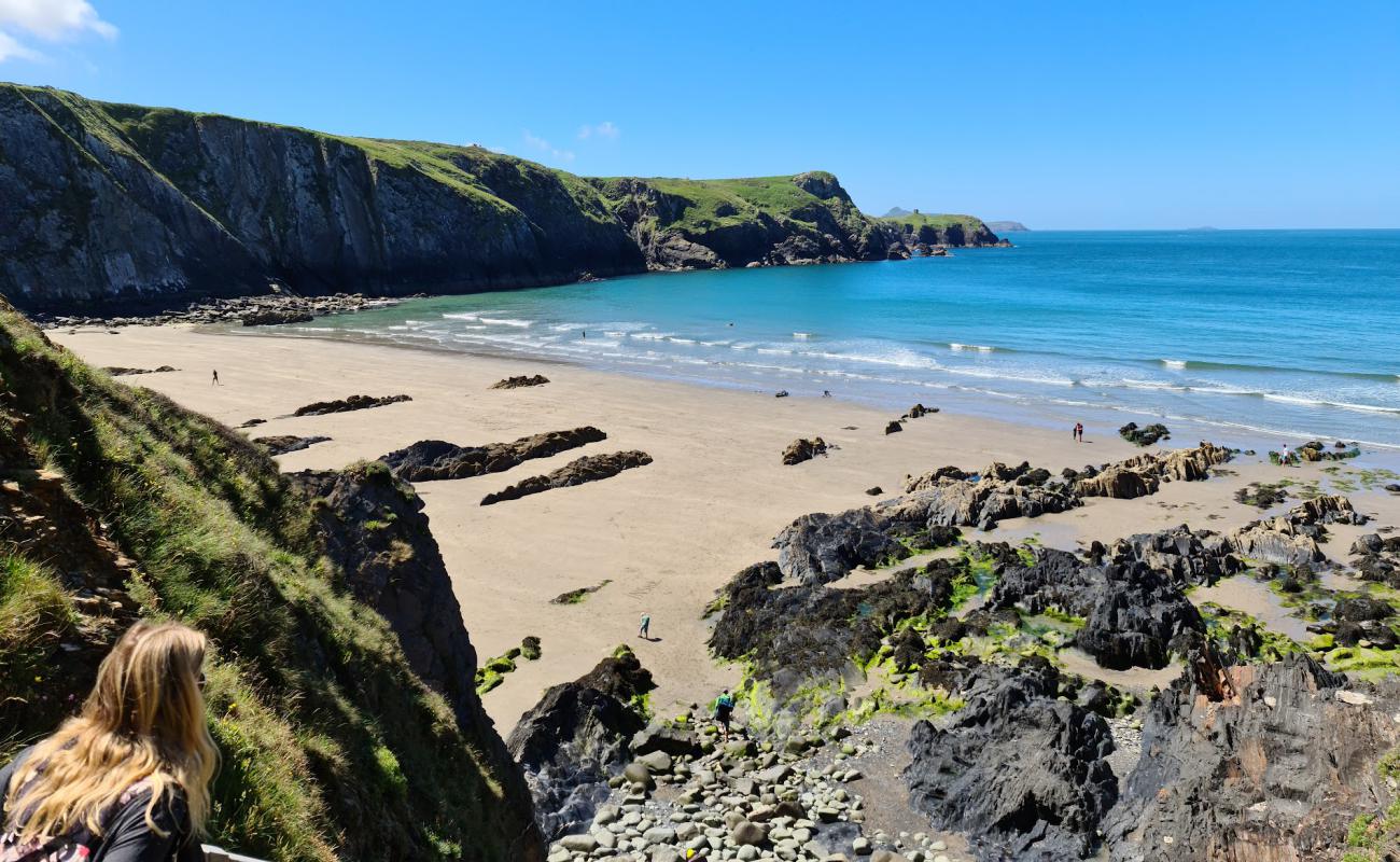 Foto de Traeth Llyfn con arena brillante superficie