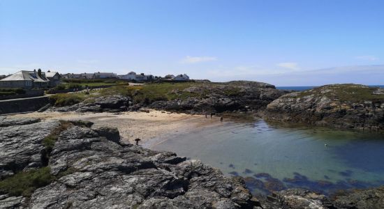 Porth Diana beach