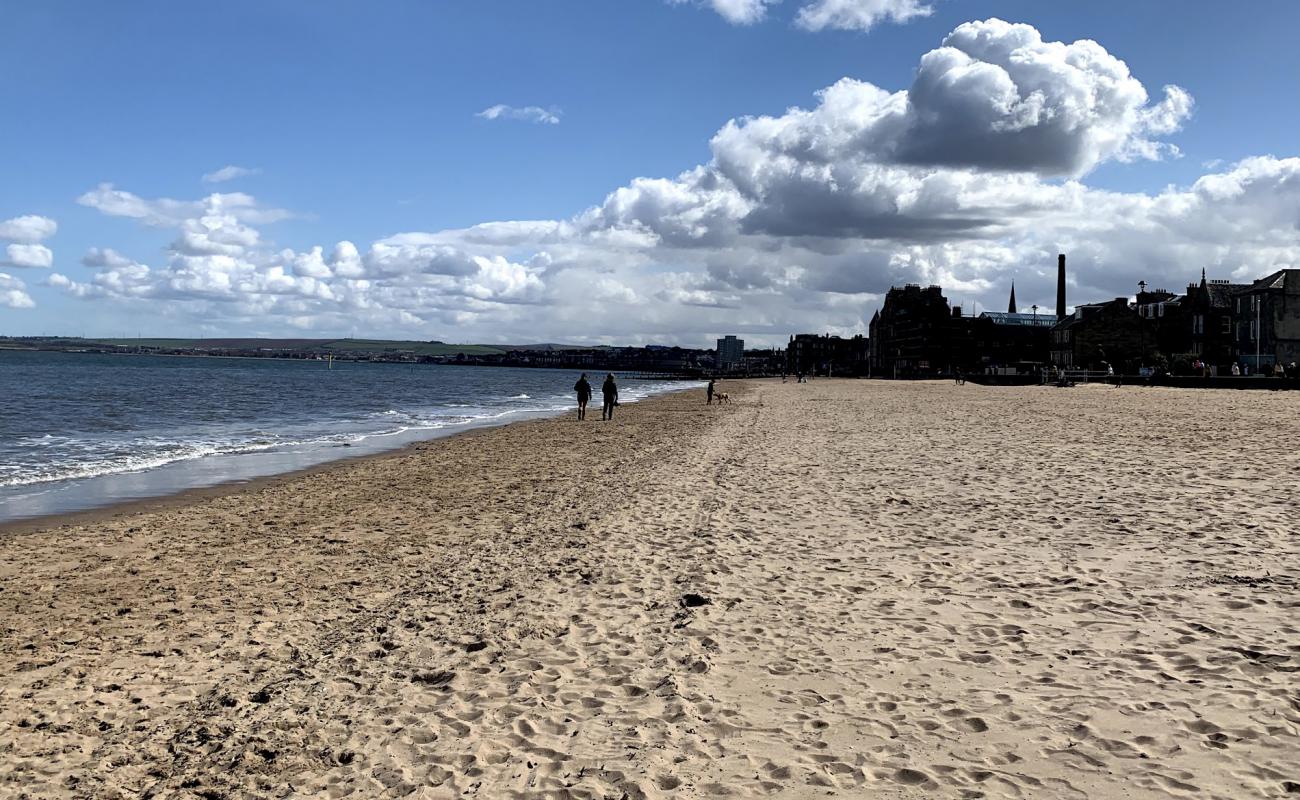 Foto de Portobello beach con arena brillante superficie