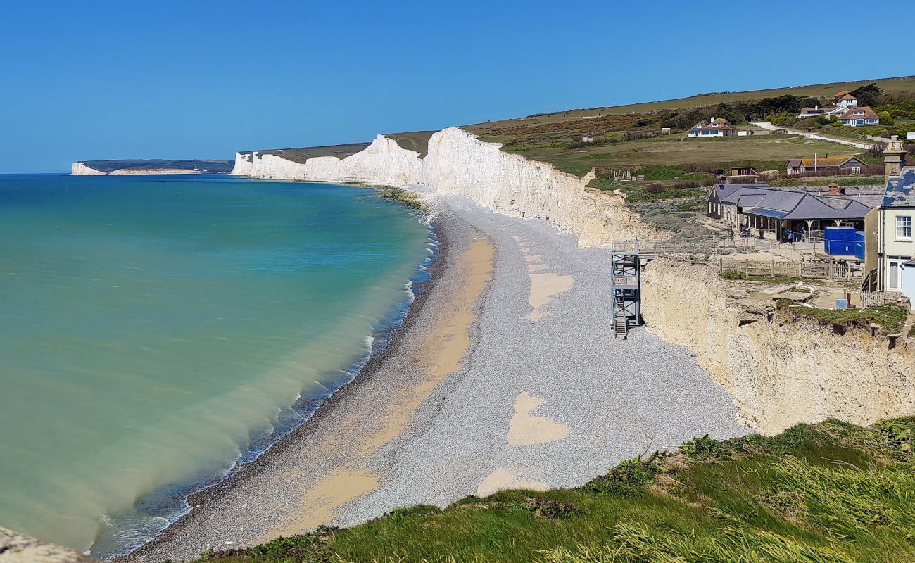 Foto de Birling Gap Beach con arena gris y piedras superficie