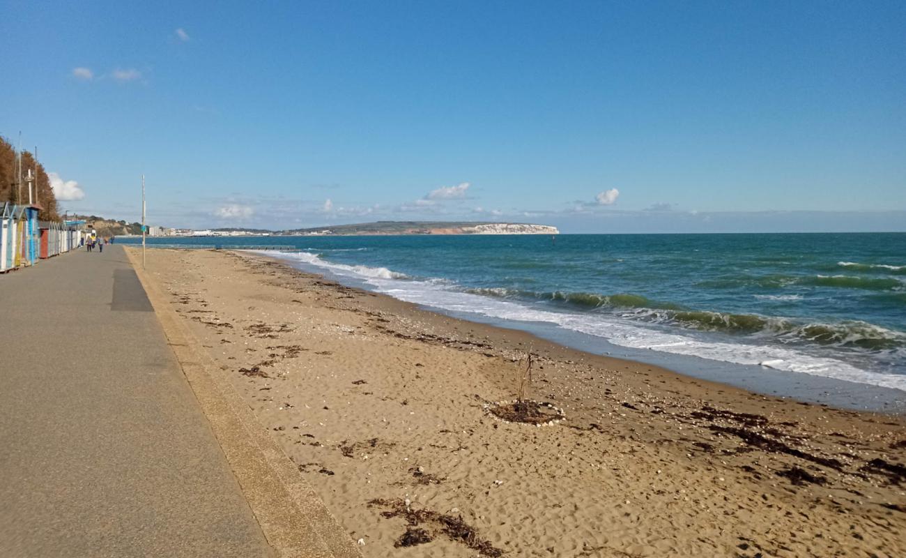 Foto de Small Hope Beach con arena fina y guijarros superficie