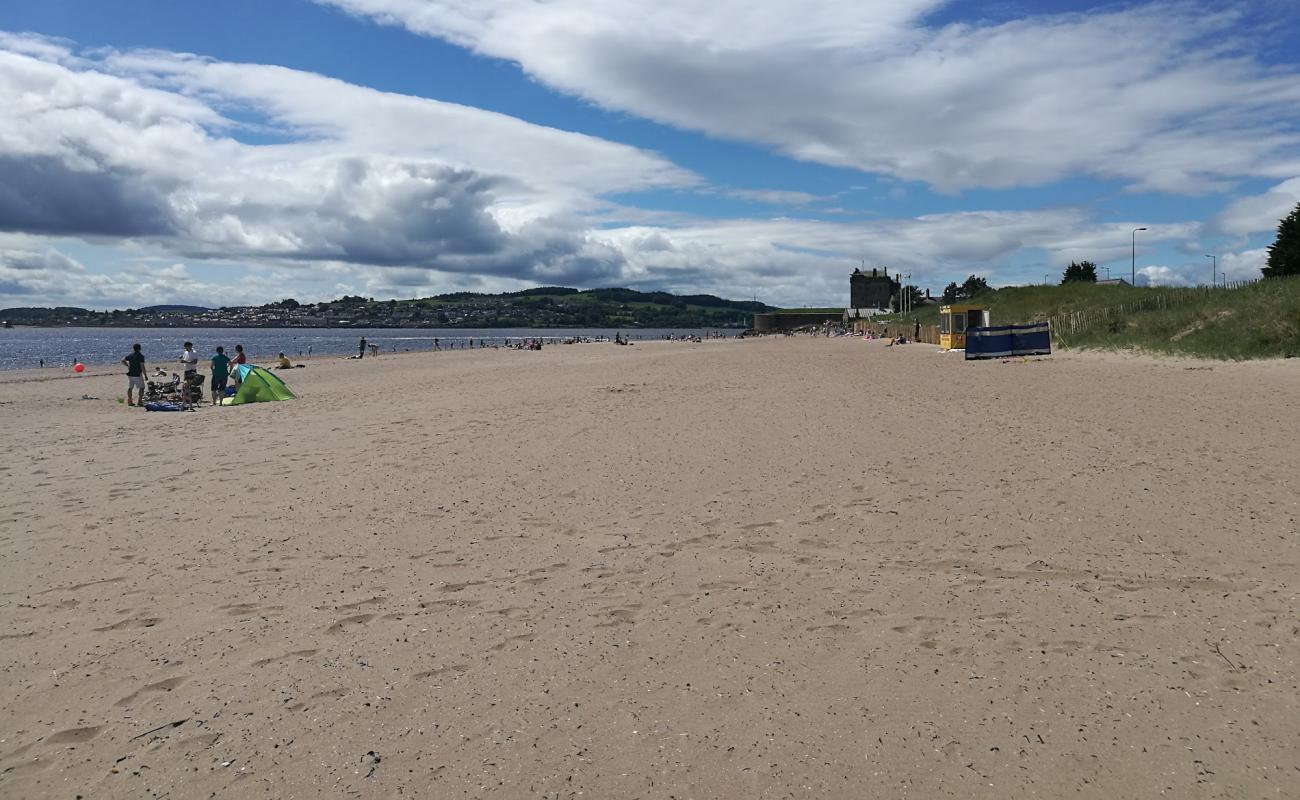 Foto de Broughty Ferry Beach con arena brillante superficie