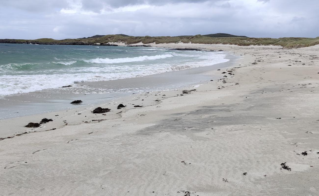 Foto de Playa Sanna con arena brillante superficie