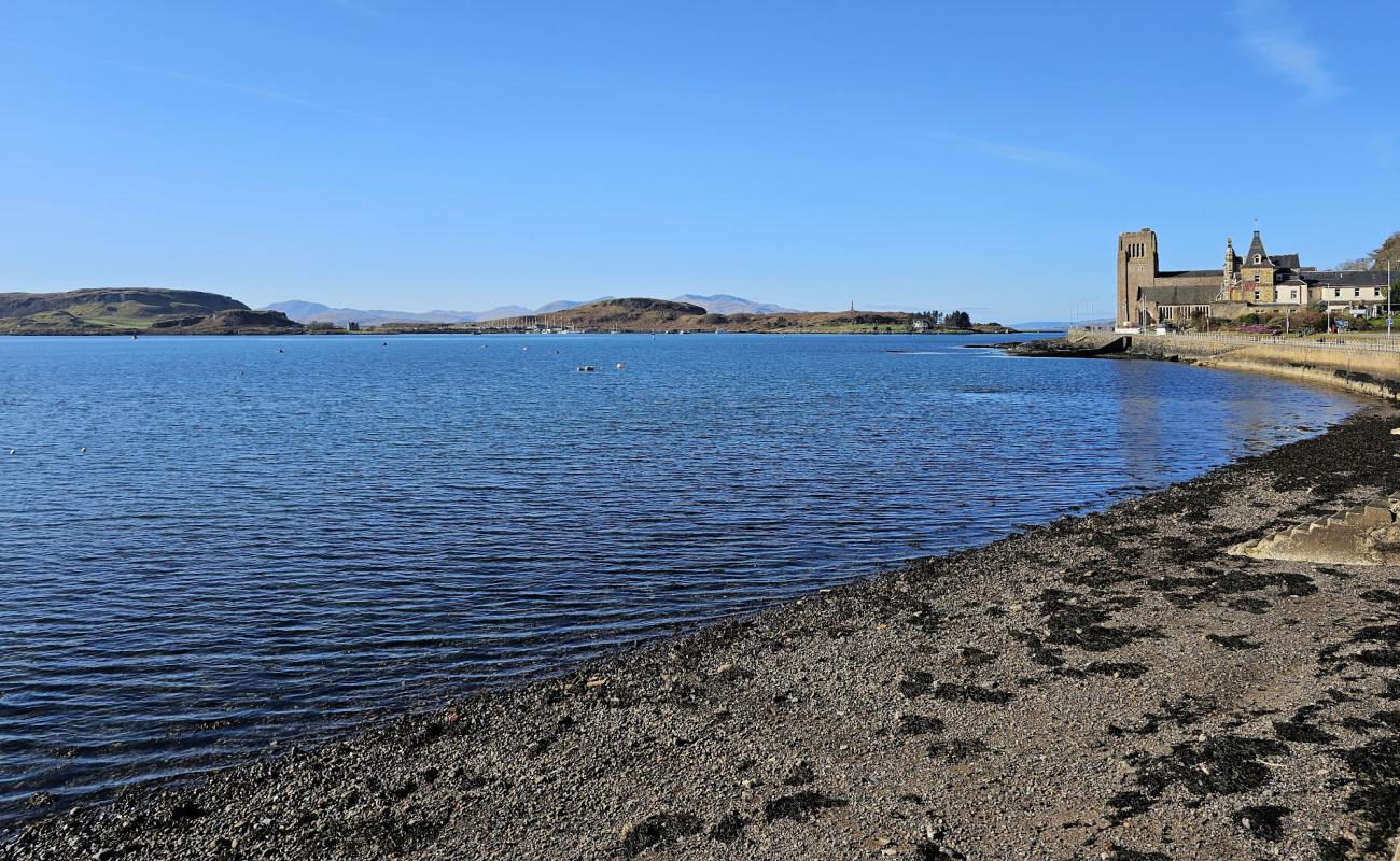 Foto de Oban Promenade con guijarro gris superficie