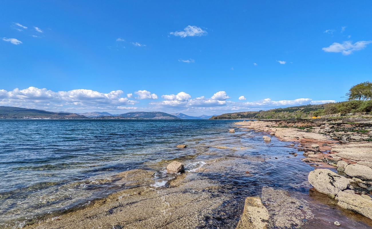 Foto de Inverkip Bay Beach con piedra superficie