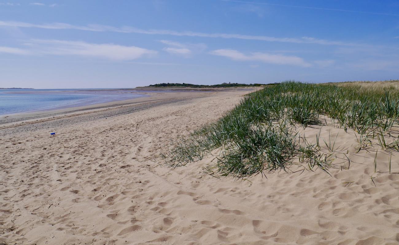 Foto de Millom Beach con arena brillante superficie