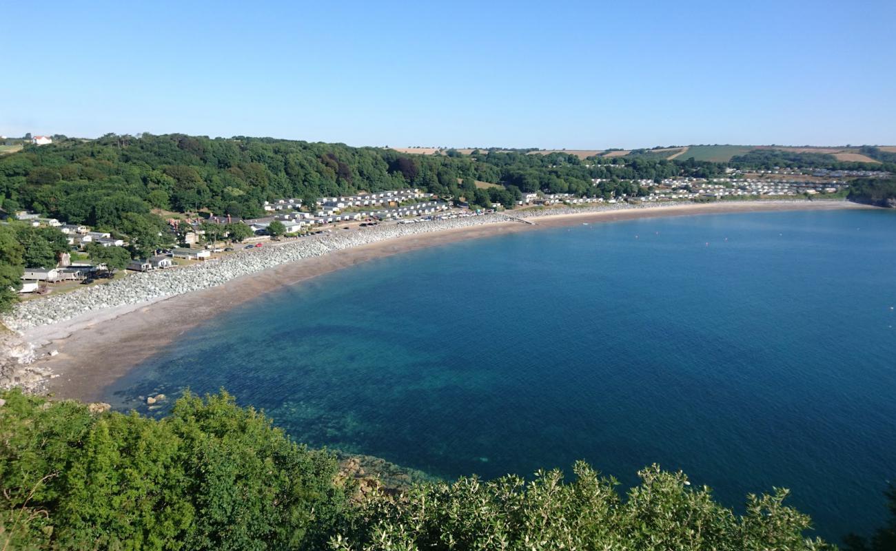 Foto de Playa de Lydstep con arena gris y guijarros superficie