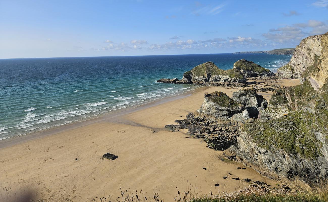 Foto de Playa Whipsiderry con arena brillante superficie