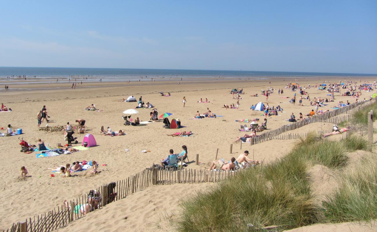 Foto de Playa de Formby con arena brillante superficie