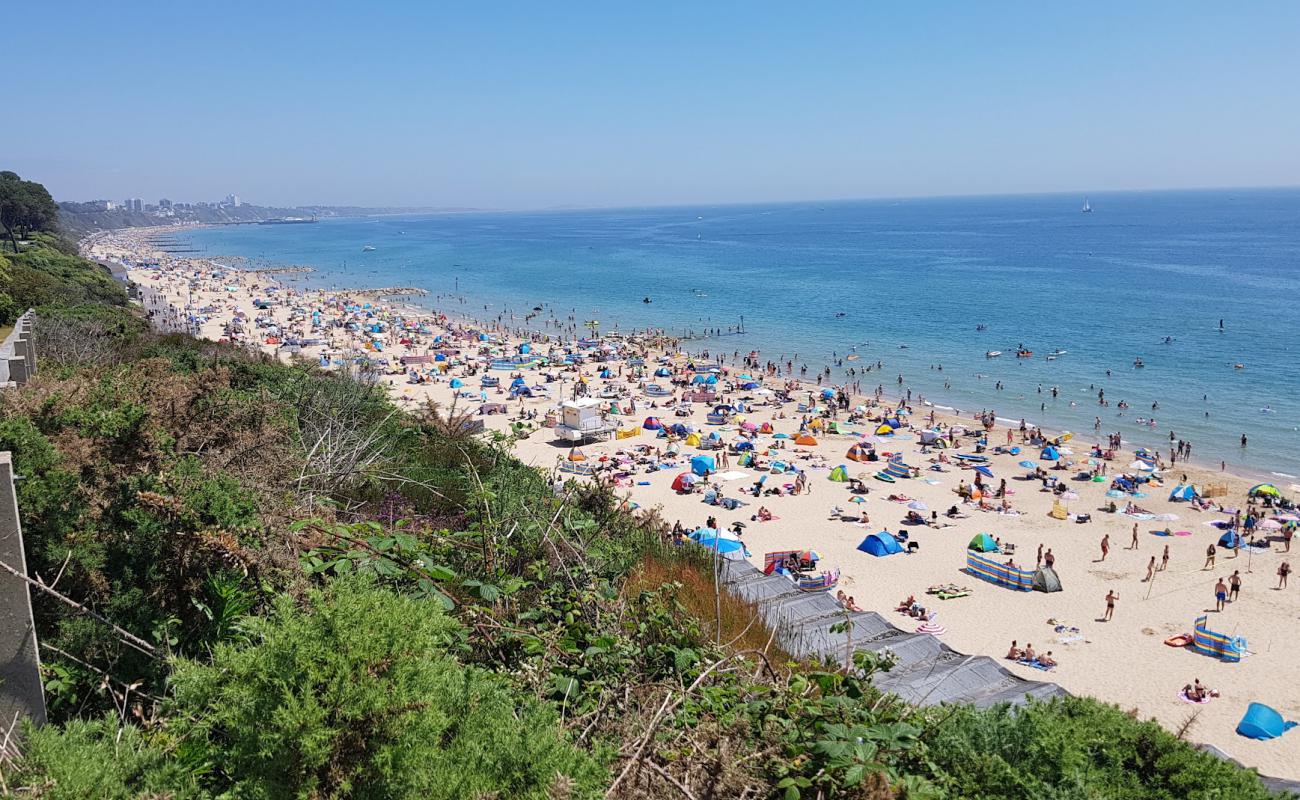 Foto de Playa de Branksome con arena brillante superficie