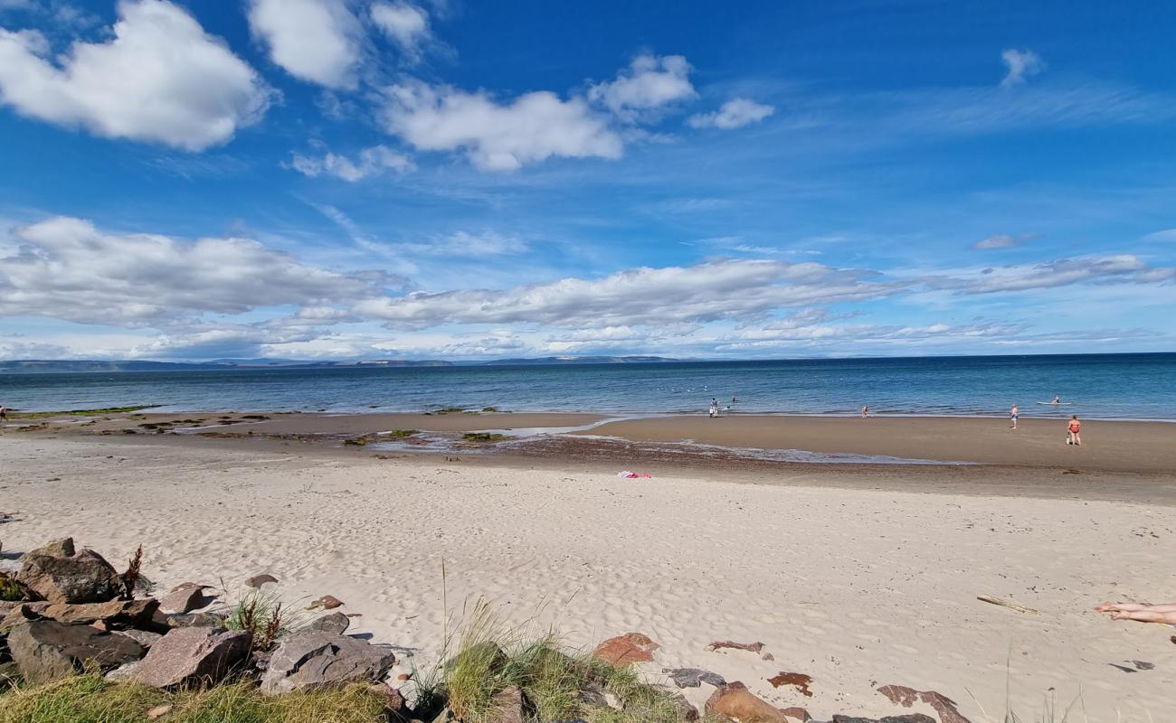 Foto de Playa de Nairn con arena brillante superficie