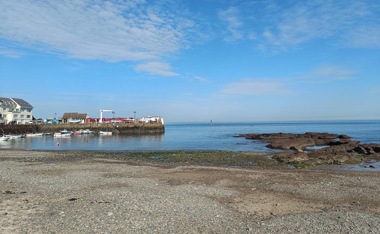 Foto de Rozel Harbour Beach con arena gris y guijarros superficie