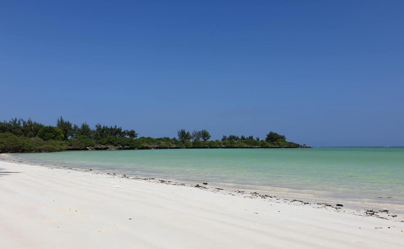 Foto de Pemba Beach con arena fina blanca superficie