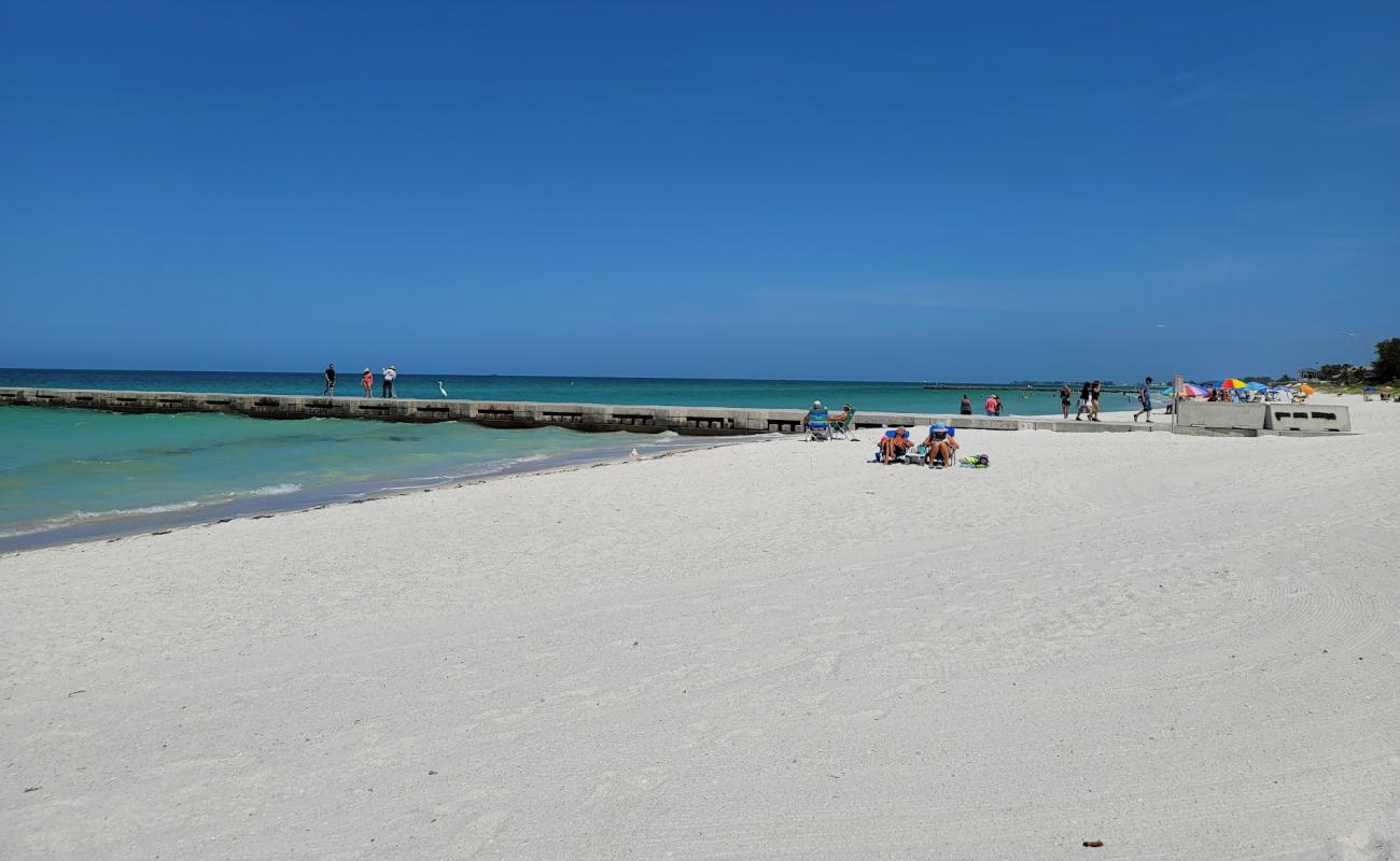 Foto de Cortez beach con arena blanca superficie