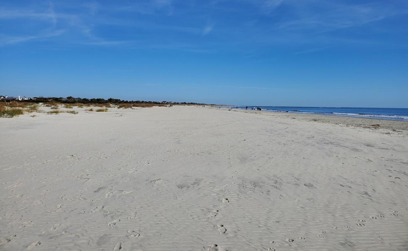 Foto de Sullivan's Island beach con arena brillante superficie