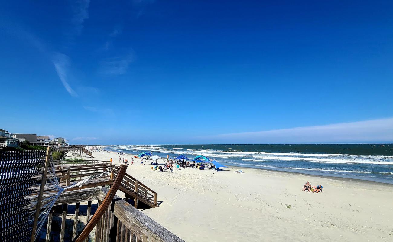 Foto de Pawley's Island beach II con arena brillante superficie