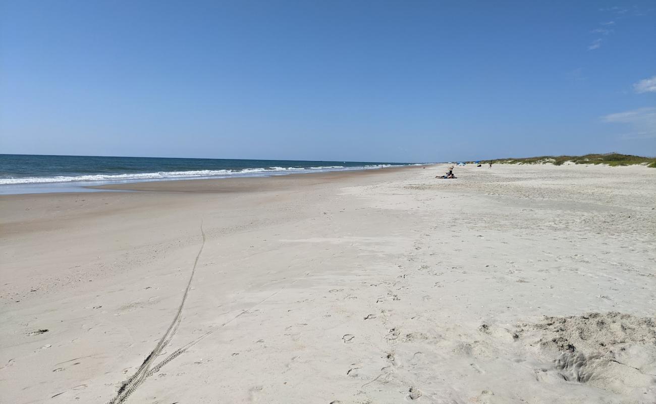 Foto de Ocracoke beach II con arena brillante superficie