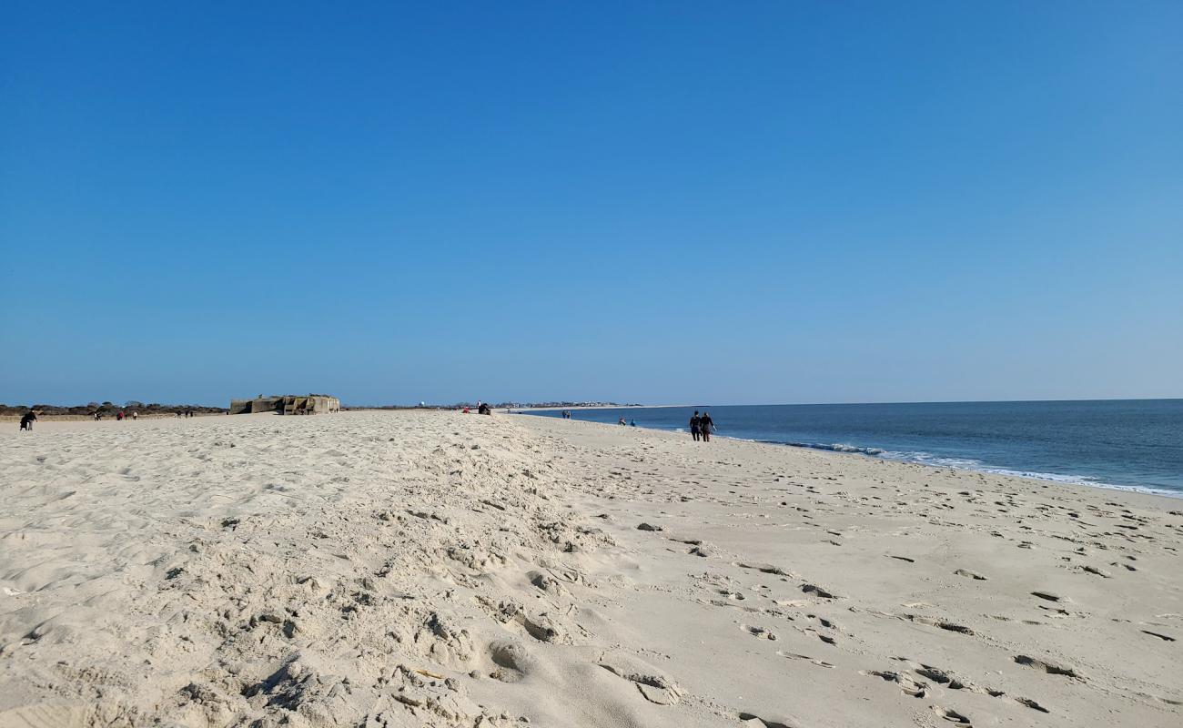 Foto de Cape May Beach con arena brillante superficie