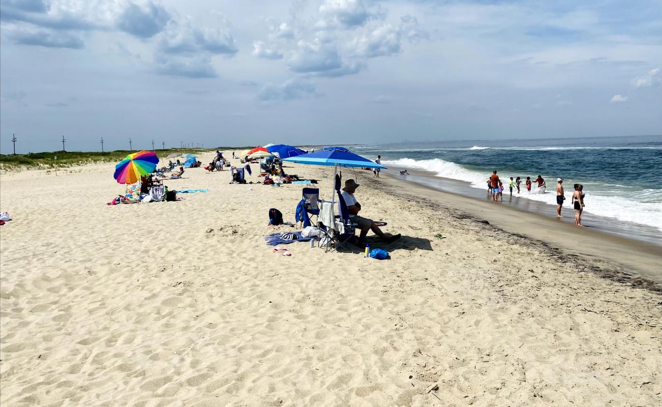 Foto de Sandy Hook Beach con arena brillante superficie