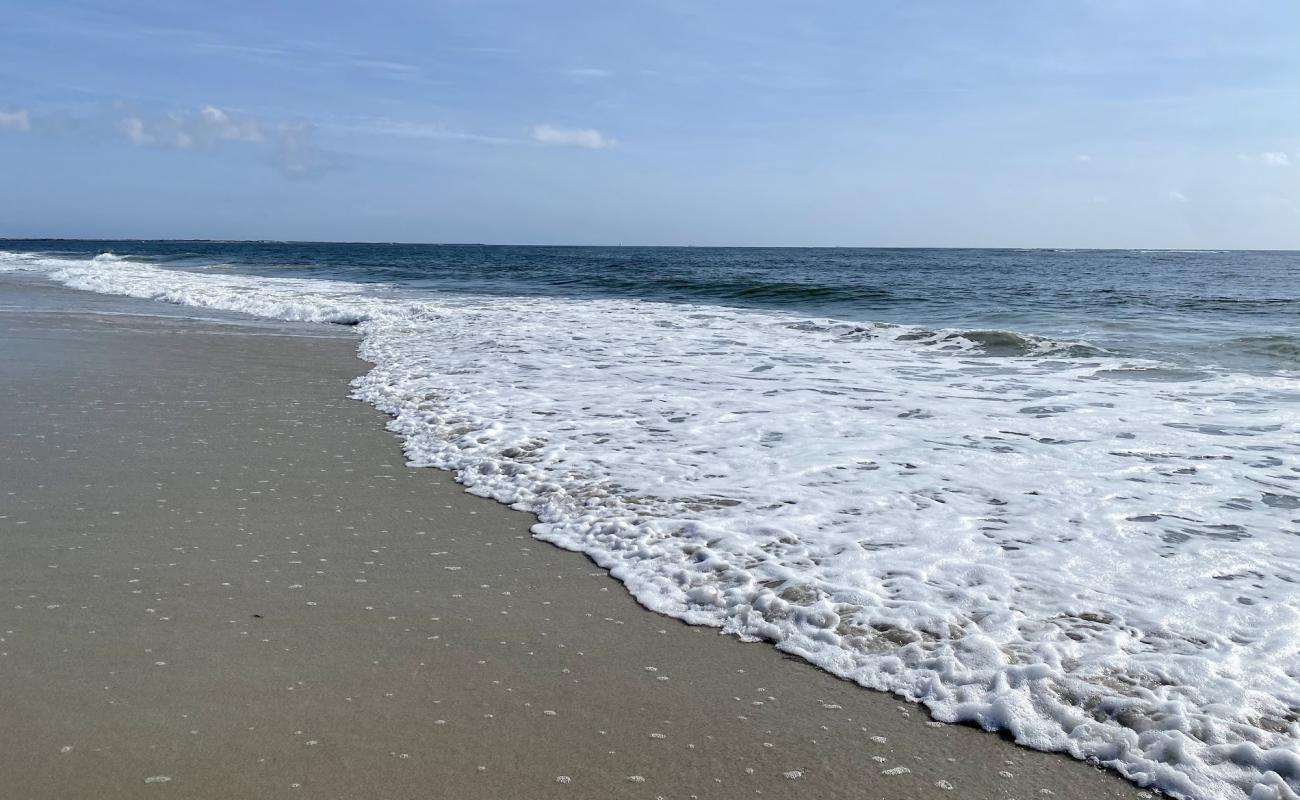 Foto de Malibu Beach con arena brillante superficie