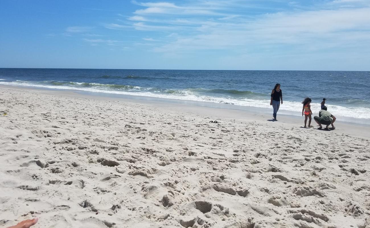 Foto de Jones Beach con arena brillante superficie