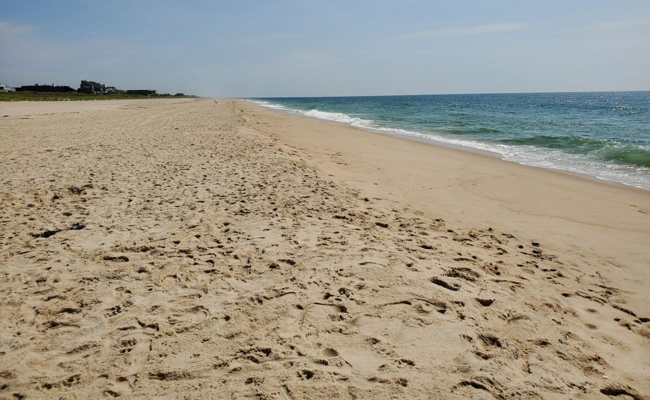 Foto de Ocean Road Beach con arena brillante superficie