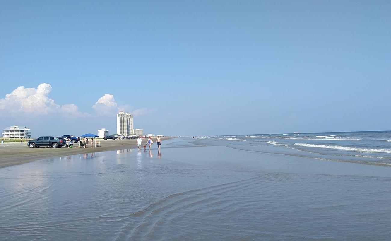 Foto de Stewart beach con arena brillante superficie