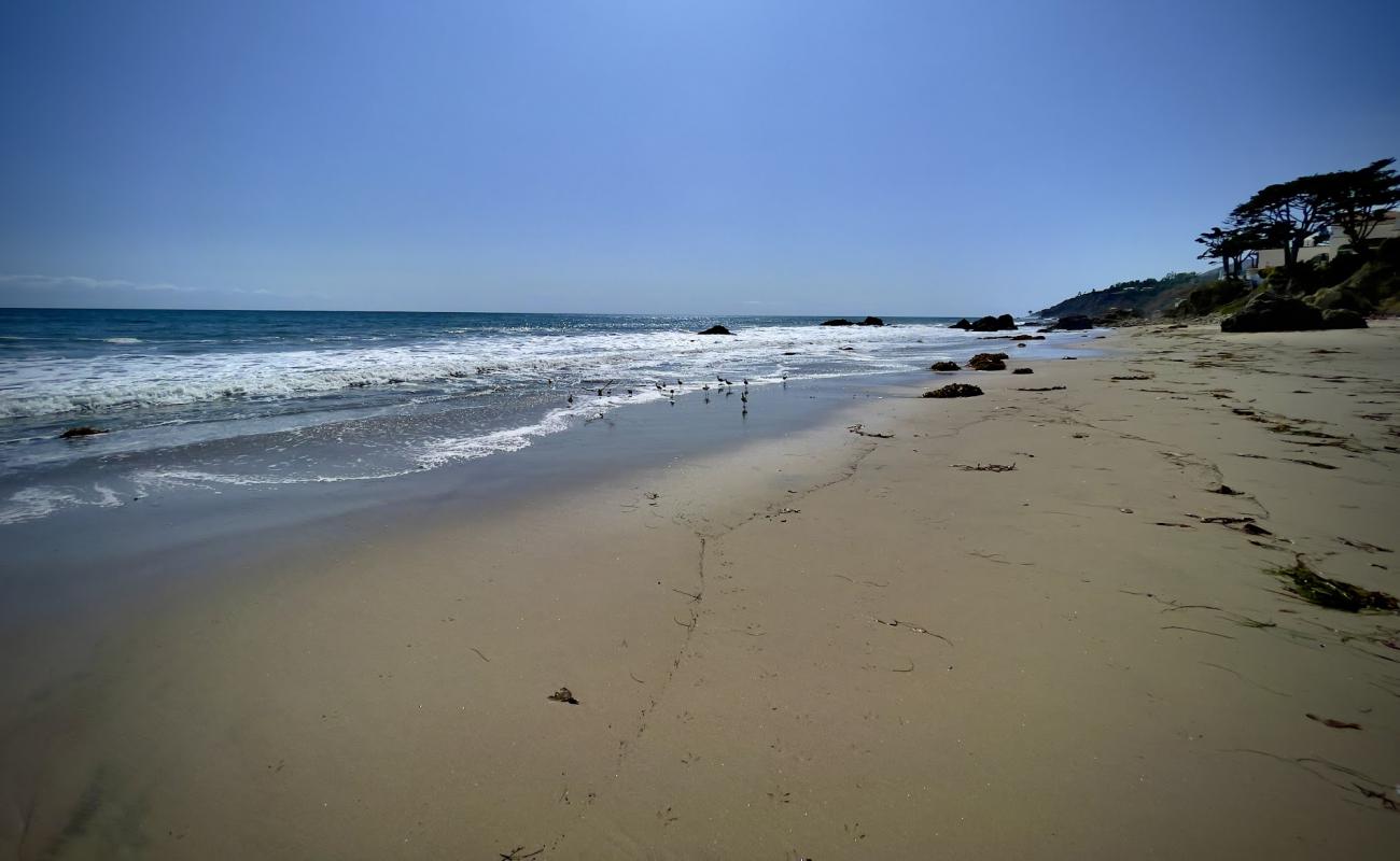 Foto de Lechuza Beach con arena brillante superficie