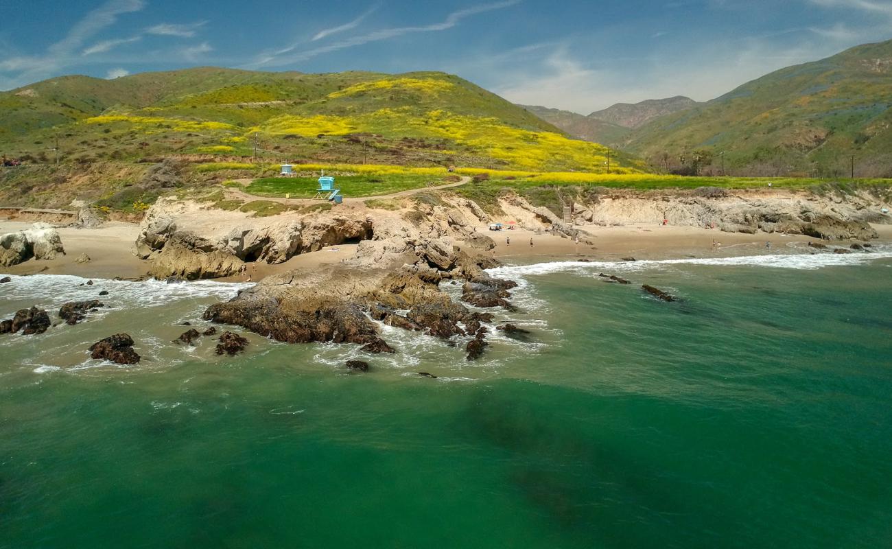 Foto de Leo Carrillo Beach con arena brillante superficie