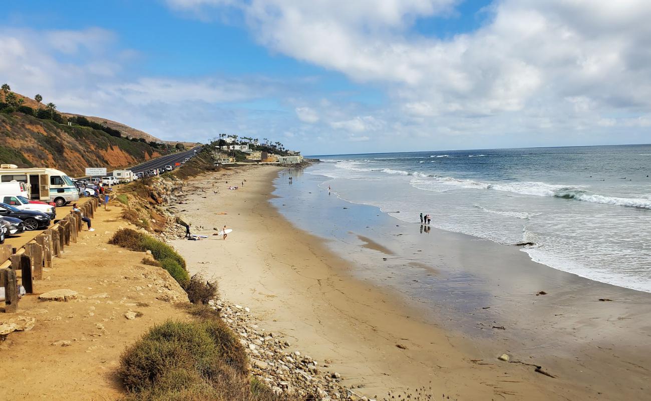 Foto de County Line Beach con arena brillante superficie