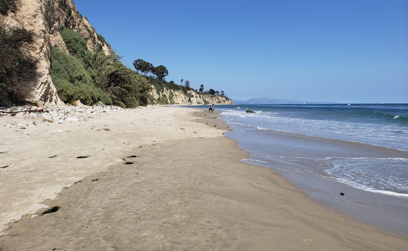 Foto de Arroyo Burro Beach con arena brillante superficie