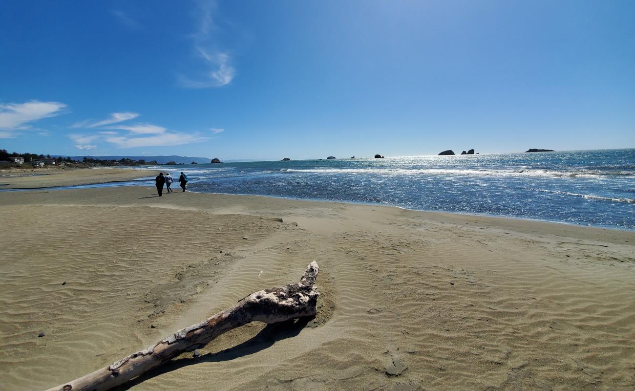 Foto de Pebble Beach con arena fina y guijarros superficie