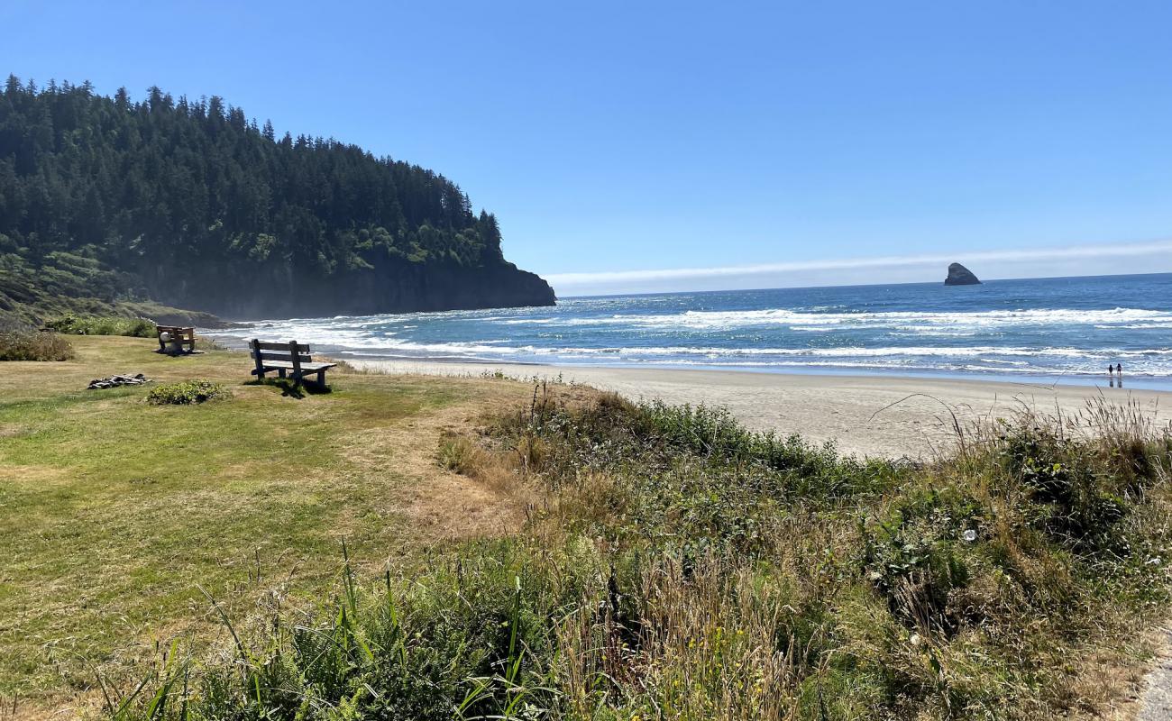 Foto de Cape Meares Beach con arena brillante superficie