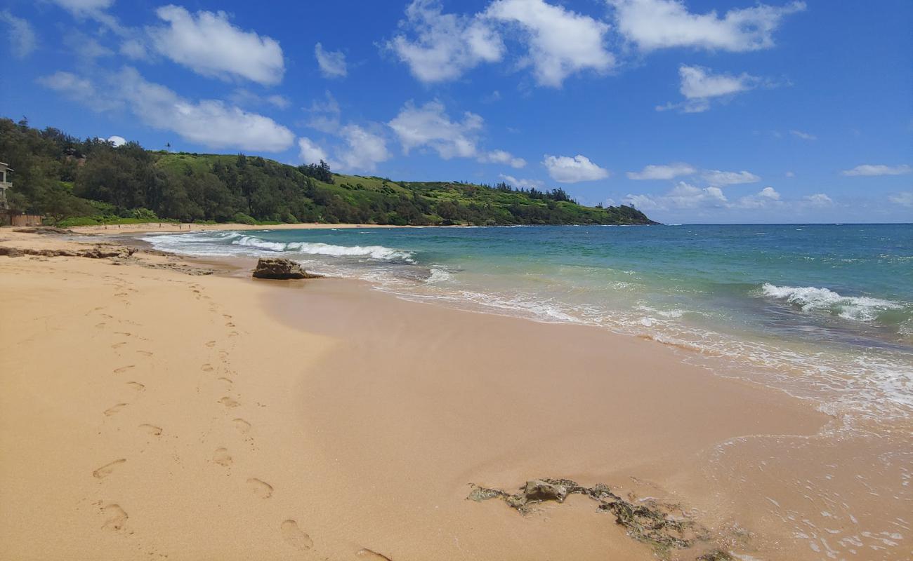 Foto de Moloa'a Beach con arena brillante superficie