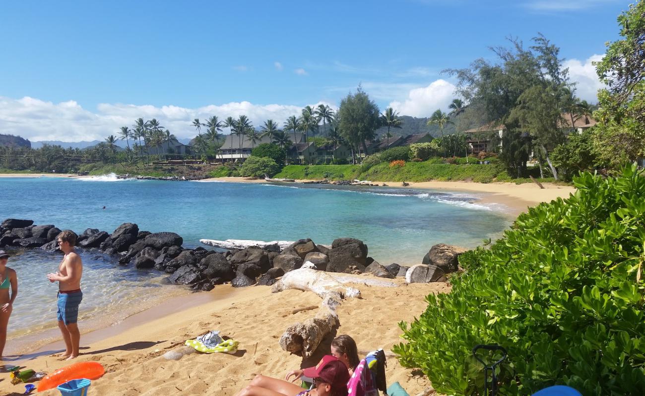 Foto de Lae Nani Beach con arena brillante superficie