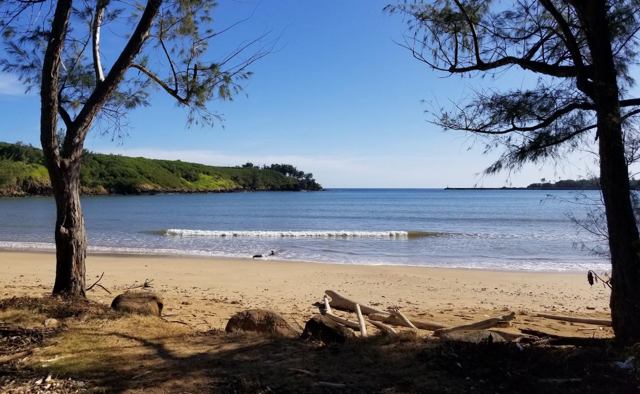 Foto de Hanamaulu Beach con arena brillante superficie