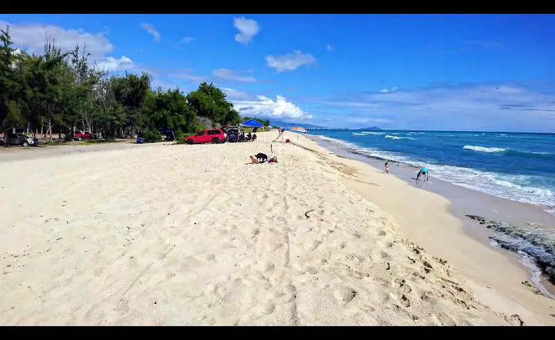 Foto de Eisenhower Beach con arena brillante superficie