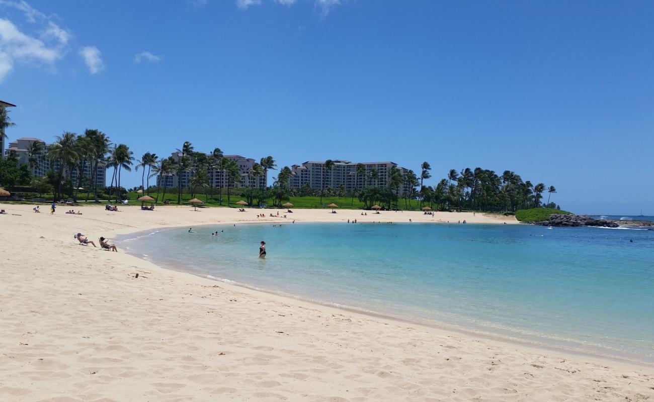 Foto de Playa de Ko Olina Lagoon III con brillante arena fina superficie