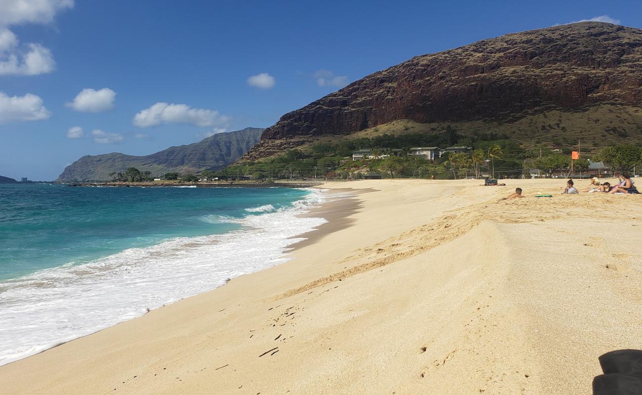 Foto de Ma'ili Beach Park con arena brillante superficie