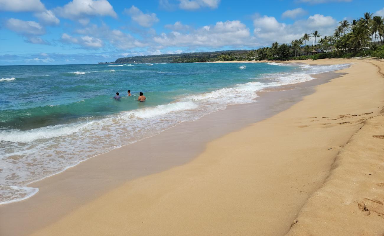 Foto de Papa'Iloa Beach con arena brillante superficie