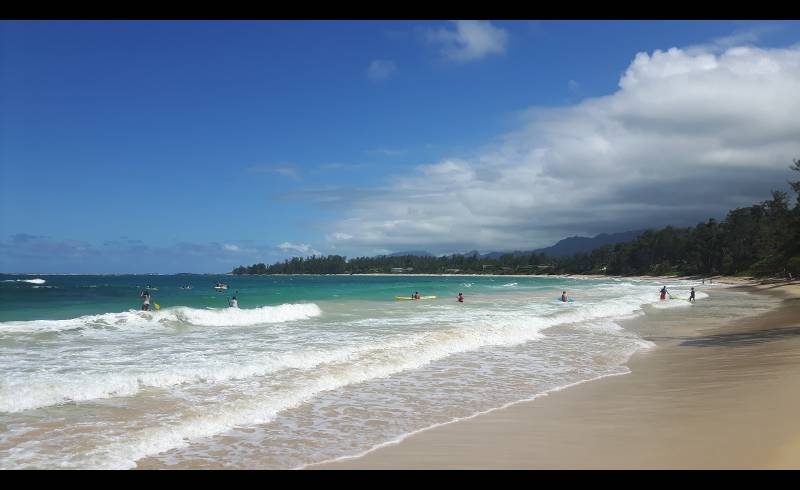 Foto de Moku'Auia Beach con arena brillante superficie