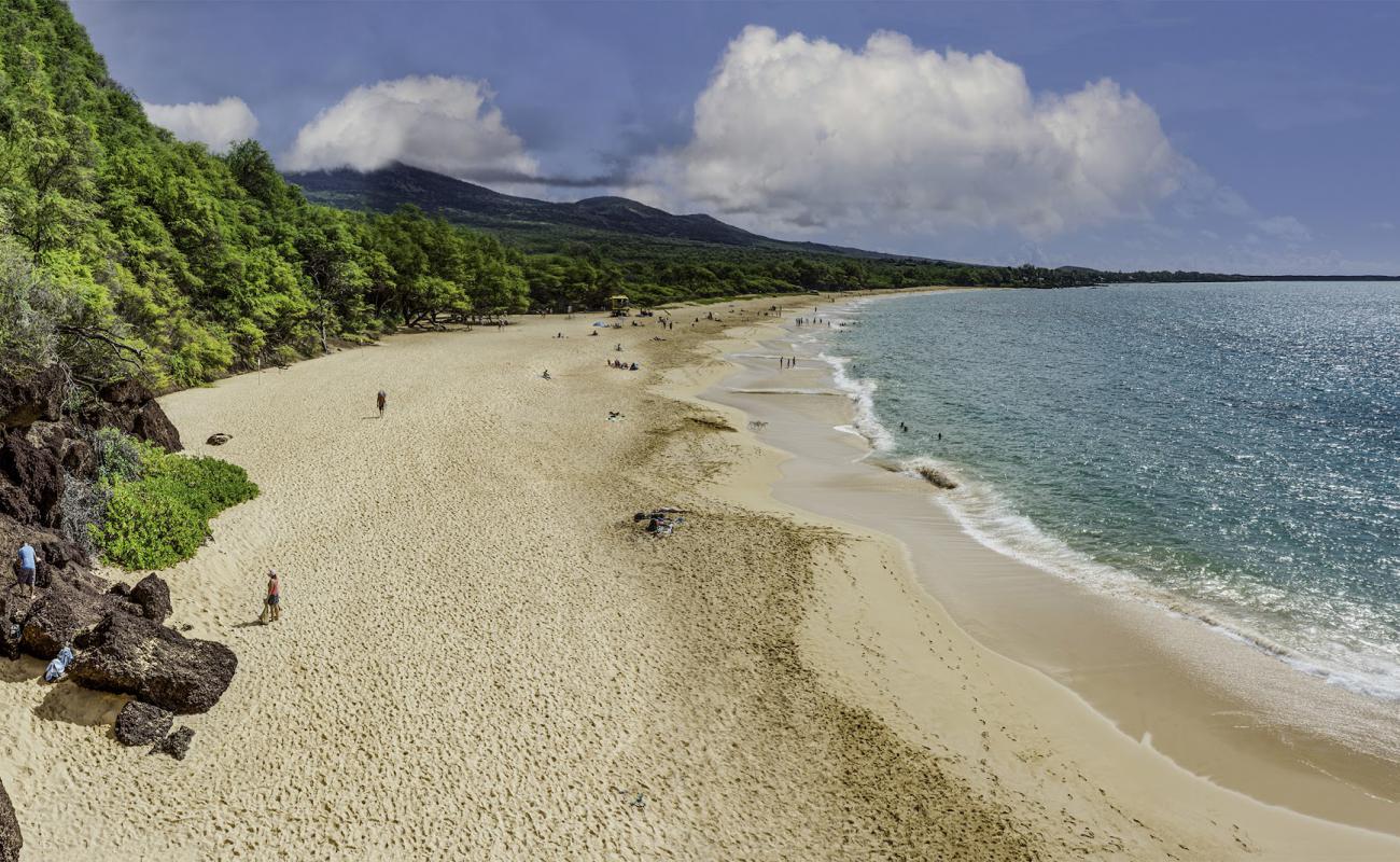 Foto de Playa de Makena con arena brillante superficie