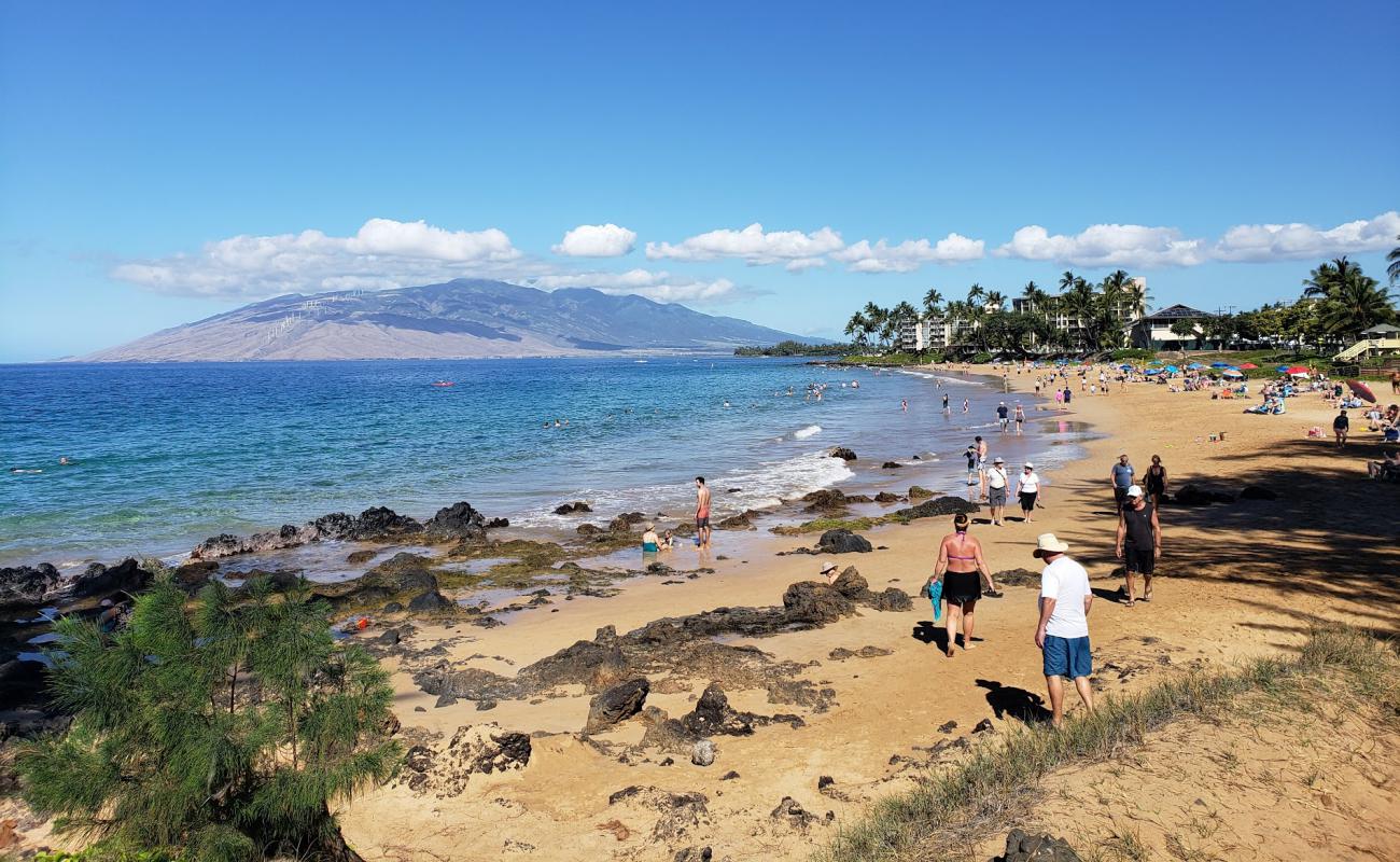 Foto de Kamaole Beach Park II con arena brillante superficie