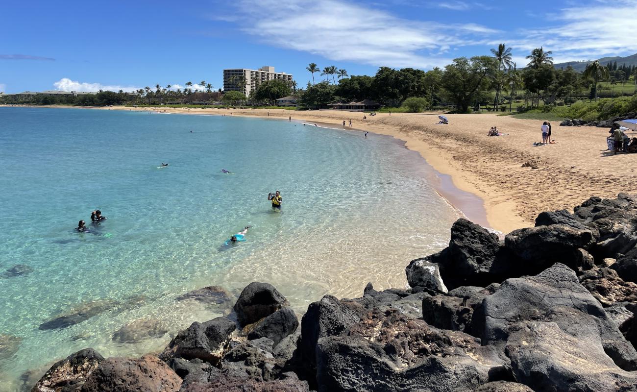 Foto de Kahekili Beach con brillante arena fina superficie