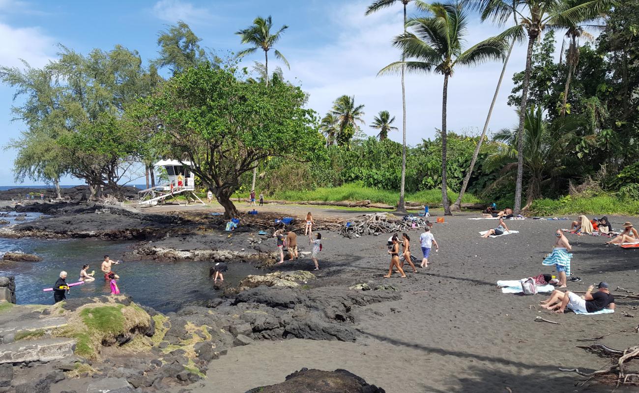 Foto de Leleiwi Beach con arena negra superficie