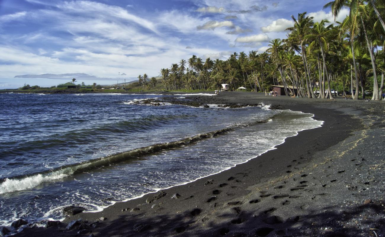 Foto de Punalu'u Beach con guijarro negro superficie