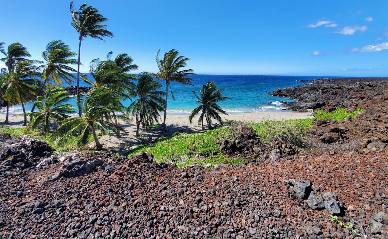 Foto de Pohue Bay Beach con arena brillante superficie