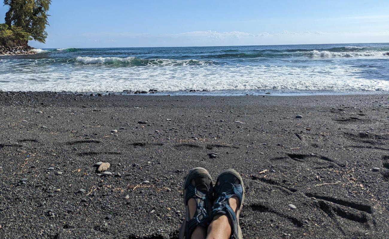 Foto de Lyman Bay con guijarro oscuro superficie